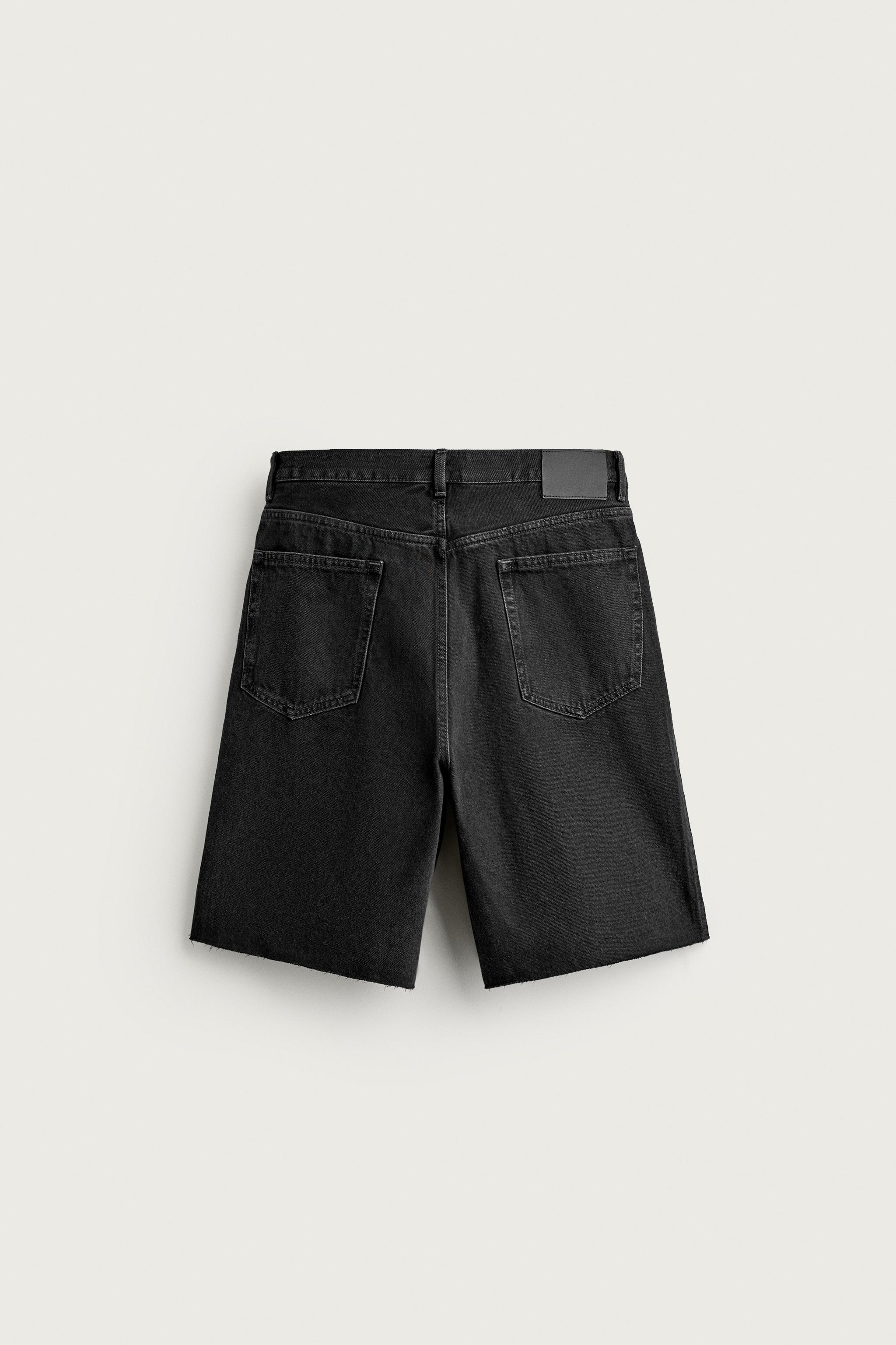 STRAIGHT FIT DENIM SHORTS